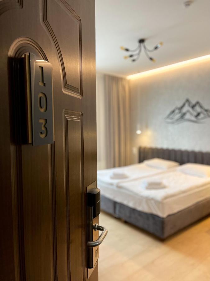 Hotel Skilandhouse Boekovel Buitenkant foto