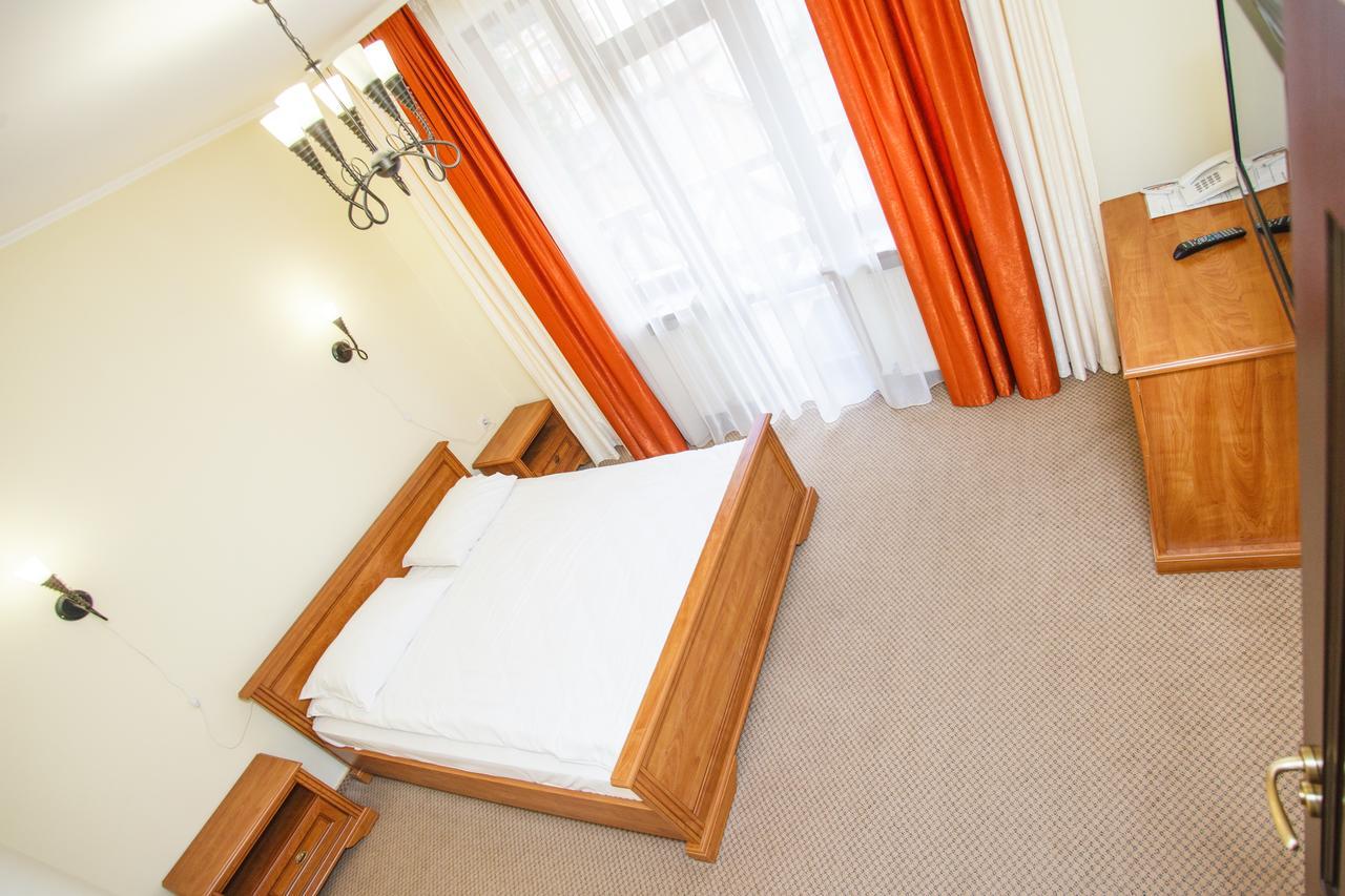 Hotel Skilandhouse Boekovel Buitenkant foto